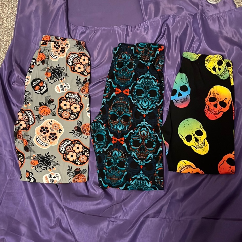 Skull Print Casual Leggings ‘She’s Got Legzz’ Brand
